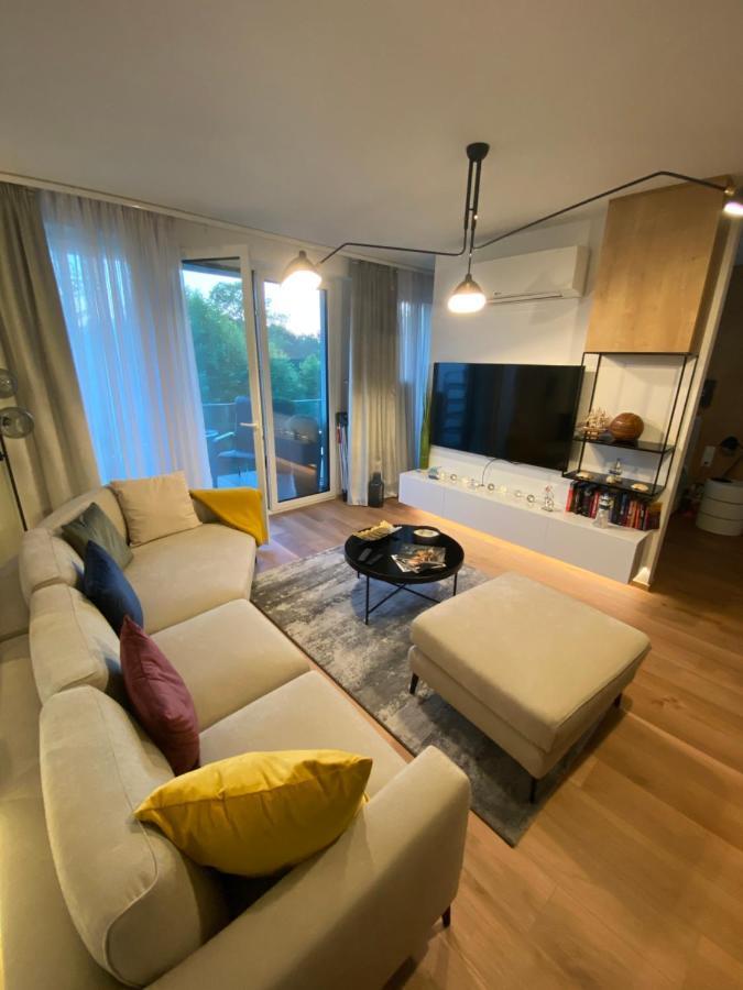 Bonnie-Premium Lelle Waterfront Private Apartment 발라톤엘 외부 사진