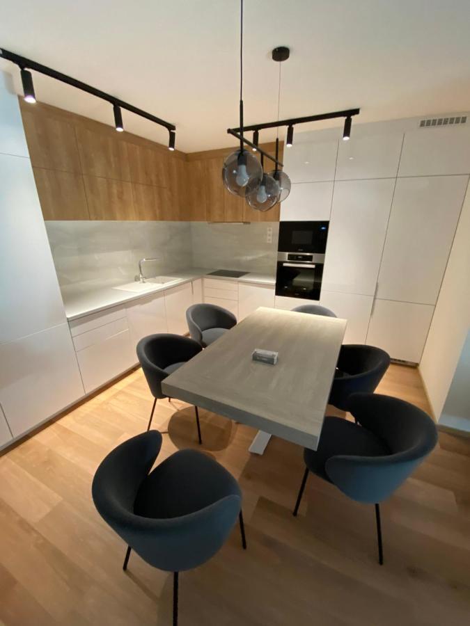 Bonnie-Premium Lelle Waterfront Private Apartment 발라톤엘 외부 사진