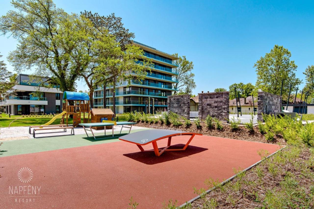 Bonnie-Premium Lelle Waterfront Private Apartment 발라톤엘 외부 사진
